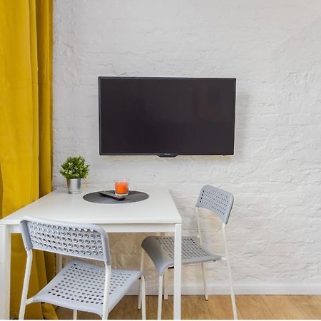 Kawalerka W Srodmiesciu 24 Apartamento Łódź Exterior foto
