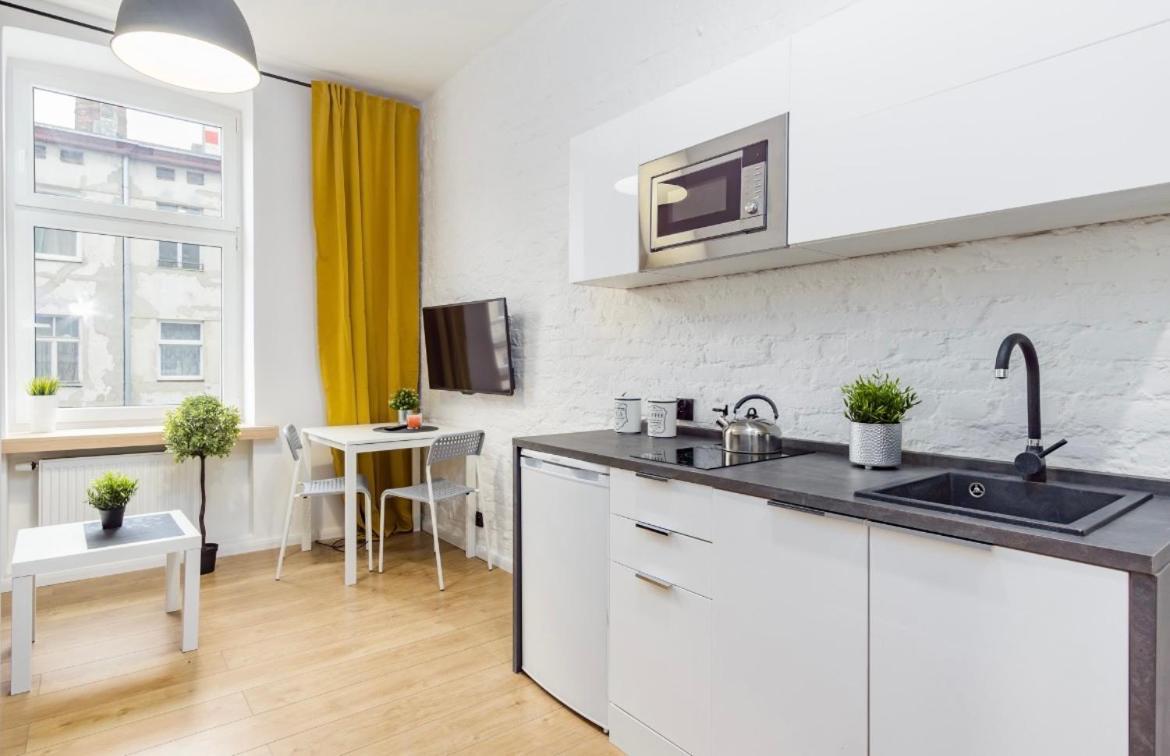 Kawalerka W Srodmiesciu 24 Apartamento Łódź Exterior foto